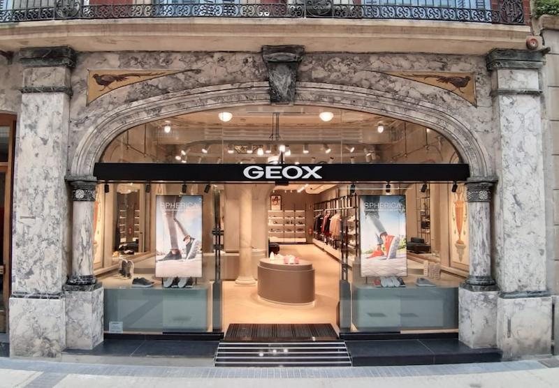 fragancia Además cola Geox abre en San Sebastián y Barcelona - Global Fashion Export