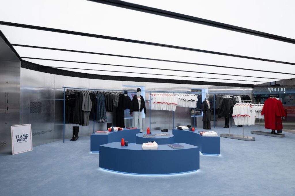 Pull&Bear abre flagship en Paris con nss