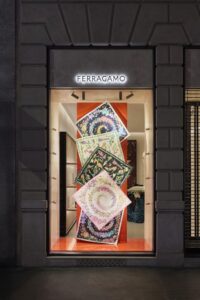 “Floating Silk Garden” de Ferragamo