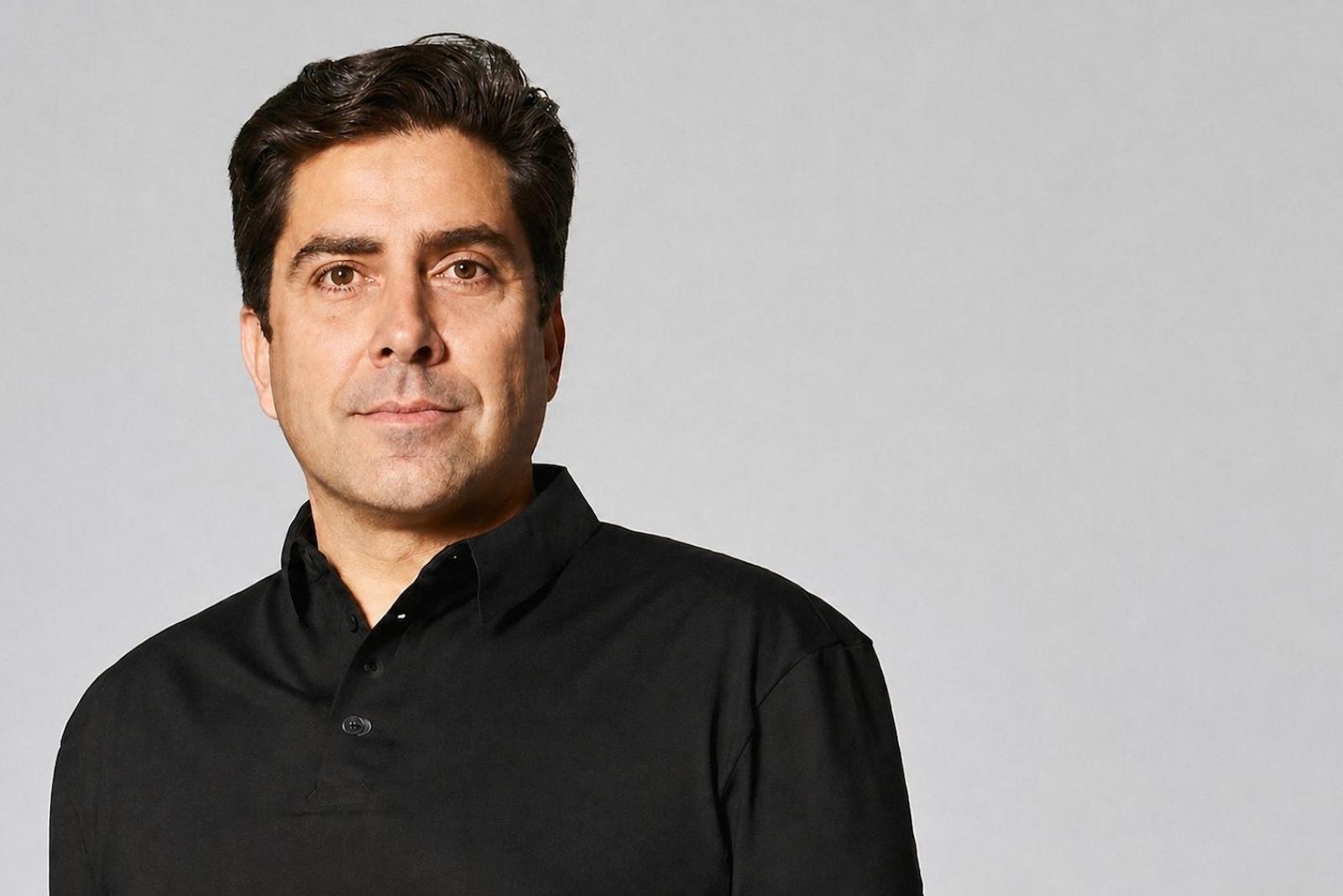 Hoff inicia nueva etapa con Nicolas De Ros Wallance